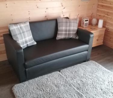 Ely Apartment | Heated Supersize Glamping Pod with ensuite bathroom, Wilburton, Nr Ely, Cambs