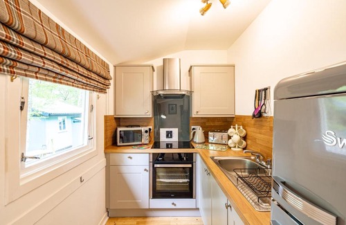 East Lewiston Apartment | Heather Lodge 3 with Hot Tub