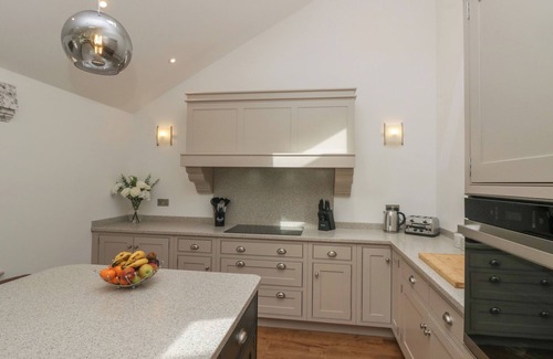 Welton House | HEATHER'S COTTAGE, family friendly, luxury holiday cottage in Dalston