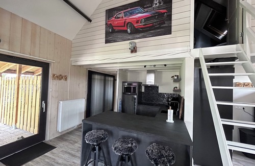 Baarle-Nassau Apartment | Heikant Hoeve Authentiek Ontspannen in Voormalige Koeienstal