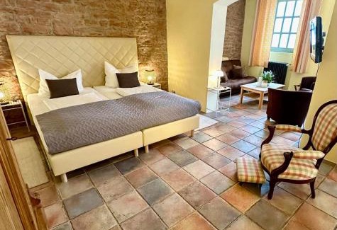 Langenlonsheim House | HEINRICHs winery bed & breakfast