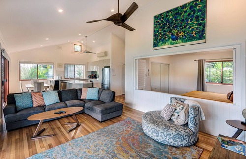 Hamilton Island House | Heliconia 10 Newly Renovated House