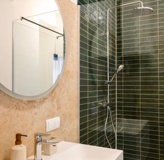 Sankt Leonhard Apartment | Helles Design-Loft im Zentrum mit Schlossbergblick