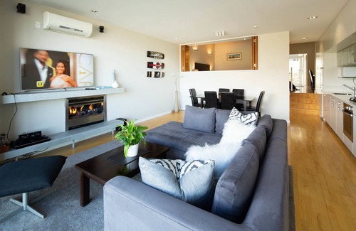 Queenstown Apartment | Hello QT Pounamu