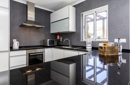 Carvoeiro Hotel | Hello Villas Algarve