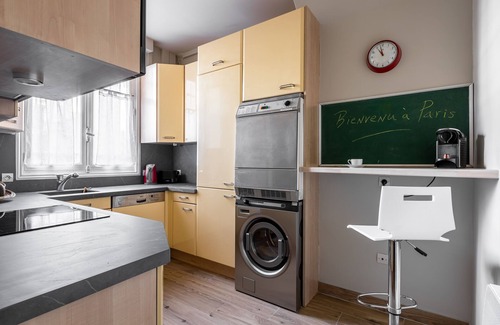 6th Arrondissement Apartment | Hemingway's Hood between Luxembourg Gardens and Montparnasse