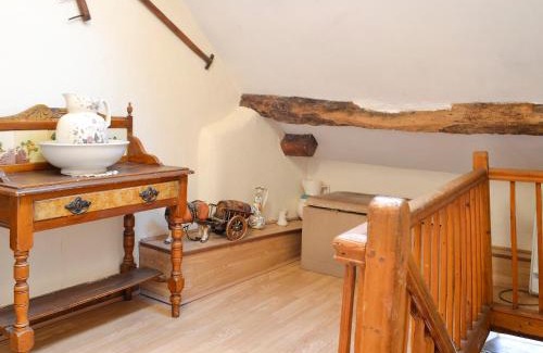 Cwmtirmynach House | Hen Hafod