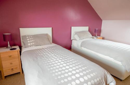 Rhyd-y-foel House | Henblas Holiday Cottages