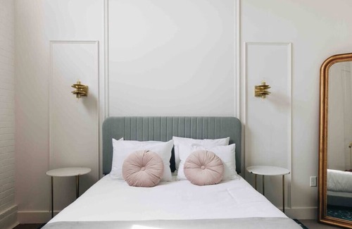 Tyler Park Hotel | Henry Suite 207 at The Bellwether Hotel