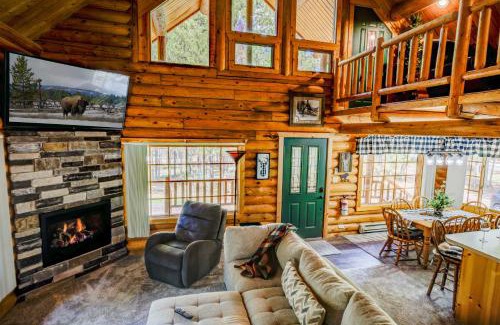 Island Park House | Henrys Cast by KABINO Hot Tub Large Driveway PS4 Dog Friendly Fire Pit Fireplace