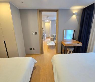 Haeundae Apartment | Hera Haeundae Family Residence