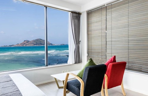Hallim Hotel | Here Now pension
