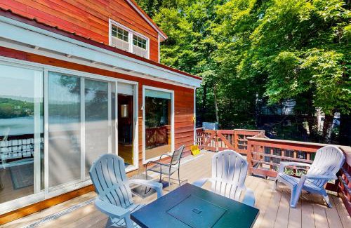 Sanbornton House | Hermit Lake Retreat