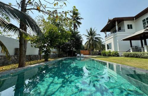 Nong Prue Villa | Hermit villa 3BR 4KingBeds 4BA 8Hr Butler