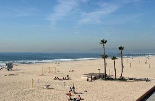 Hermosa Beach House | Hermosa Beach Strand Mansion