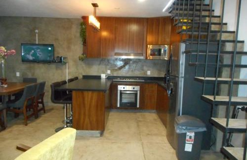 San Cristobal House | Hermosa Casa en Orilla del lago -Zona de villedos-