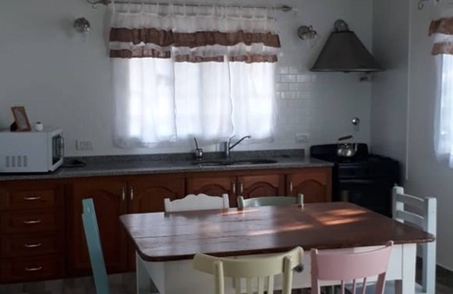 Olavarria House | Hermosa y Tranquila Casa - 6 Personas -ideal Para Viajes en Familia y Mascotas
