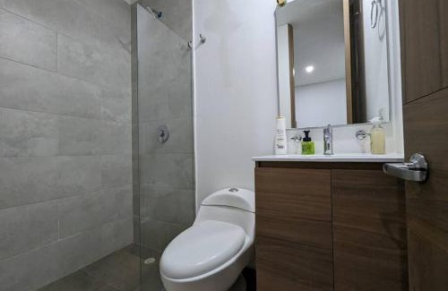 Suba Apartment | Hermoso Loft en Unicentro, Batan, Clinica Reina Sofia!