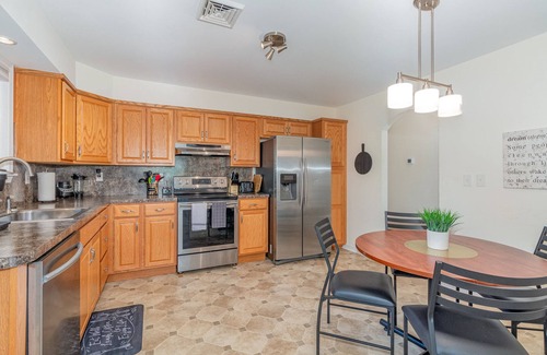 Palmyra House | Hershey's Hideaway: A Tranquil Retreat on the Hill