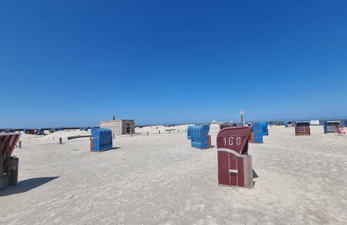 Suderneuland I Apartment | Herzlich Willkommen in der Exklusiven Ferienwohnung Burgraben Zentral in Norden