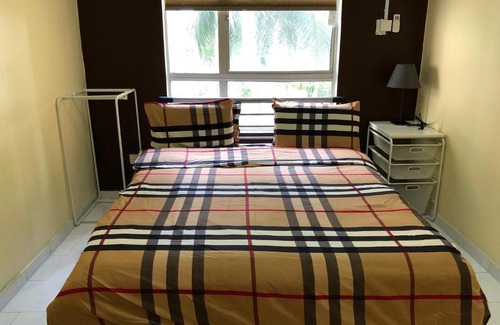 Baharu Apartment | Heza Straits Villa - 6 beds Premium Condo