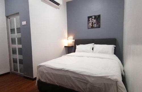 Sungai Seluang Hotel | Hi TechSTAY