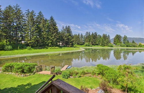 Juneau Apartment | Hi Tide Retreat w/Bayfront Deck & Ocean Views