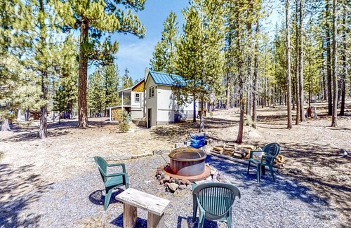 Crescent House | Hibernation Station at Big Pine Retreat
