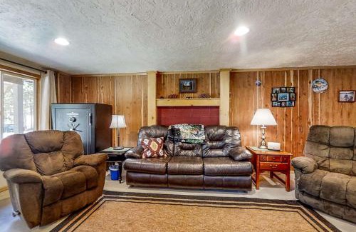 Crescent House | Hibernation Station at Big Pine Retreat