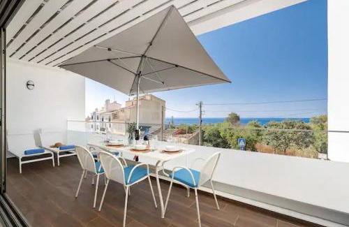 Praia da Luz Apartment | Hibisco is a modern apartment, 5min walk to beach