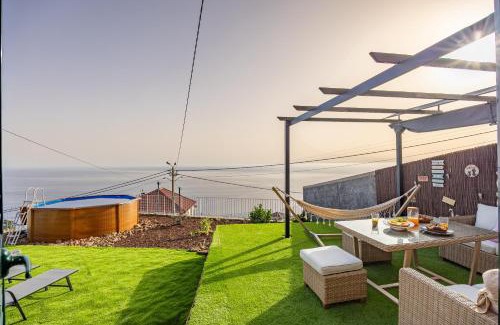 Paul do Mar House | Hibiscus House by YOUR KEY