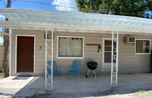 Pittsburg Cabin | Hickory Grove Hideaway - Cabin 7