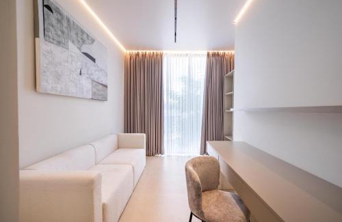 Pengosekan Apartment | Hidden City Ubud - Stylish Complex near Ubud Center with Wellness Club and Jungle Ambiance