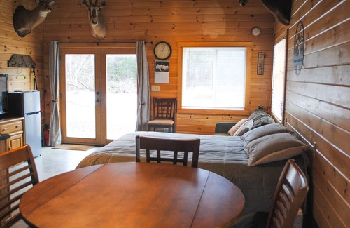 Guildhall Cabin | Hidden Falls Guest Cabin