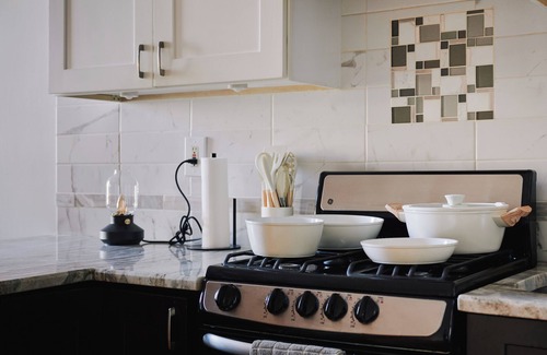 Historic Downtown Apartment | Hidden gem 2-bedroom apartment with WiFi, AC in Hoboken mins to NYC