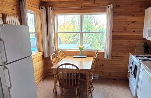 French River Cottage | Hidden Gem 3 BR Cottage w/Forest ViewnInn The Woods Cottages PEI - Cottage 3