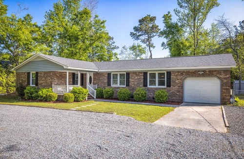 Kirkland House | Hidden Gem in Porters Neck with Hot Tub+Fire Pit