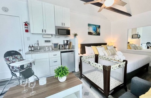 La Mesa House | Hidden King Suite with Garden, Parking - 4 Guest