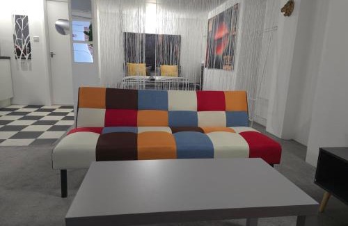 Thamesfield Apartment | Hidden Putney Studio