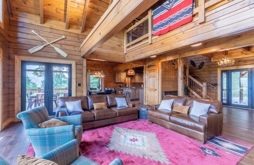 Almond Cabin | High Country Cabin - Mountain & Fontana Lake Views - Hot Tub