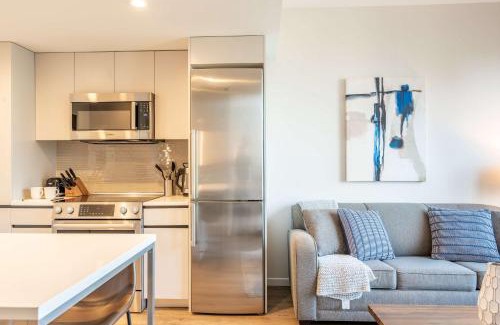 Seaport District Apartment | High End Apt Seaport