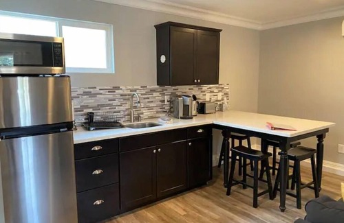 Columbia House | High End Guest House by I-5, Bethel, Simpson