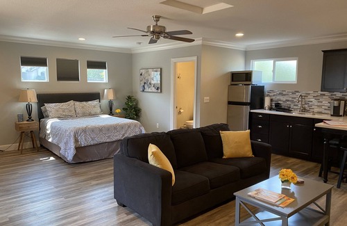 Columbia House | High End Guest House by I-5, Bethel, Simpson