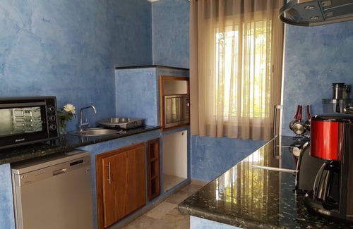 Sidi Salem Villa | High-end pool villa not overlooked