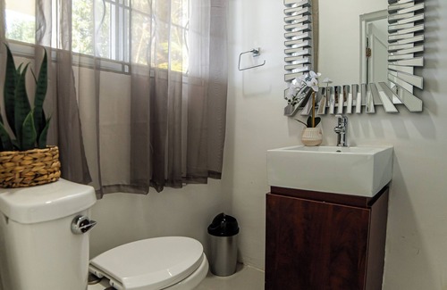 Negril Bed & Breakfast | High Life Resort and Spa