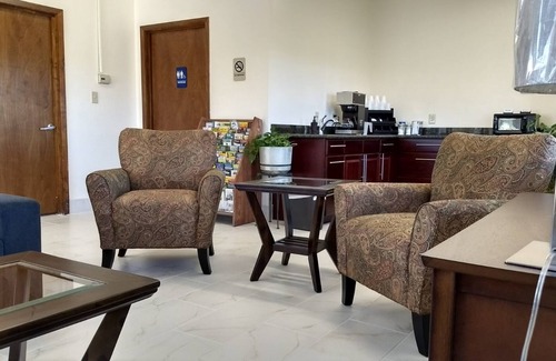 Denham Springs Hotel | Highland Inn Denham Springs - Baton Rouge East
