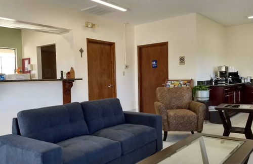 Denham Springs Hotel | Highland Inn Denham Springs - Baton Rouge East