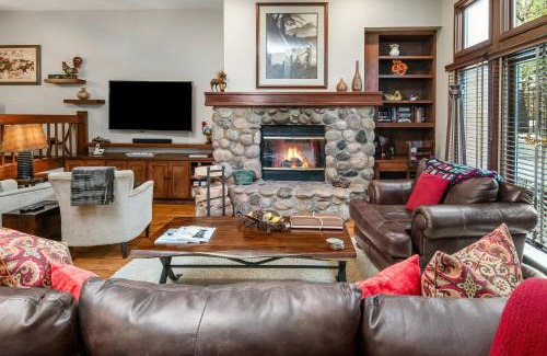 Highlands Townhomes Apartment | Highlands Slopeside Townhome #18 condo