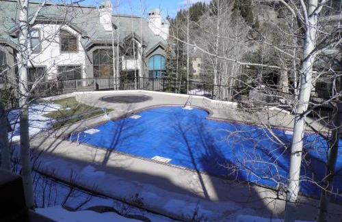 Highlands Townhomes Apartment | Highlands Townhome by Vail Realty