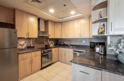 Jumeirah Lake Towers Apartment | HiGuests - Goldcrest Views 1